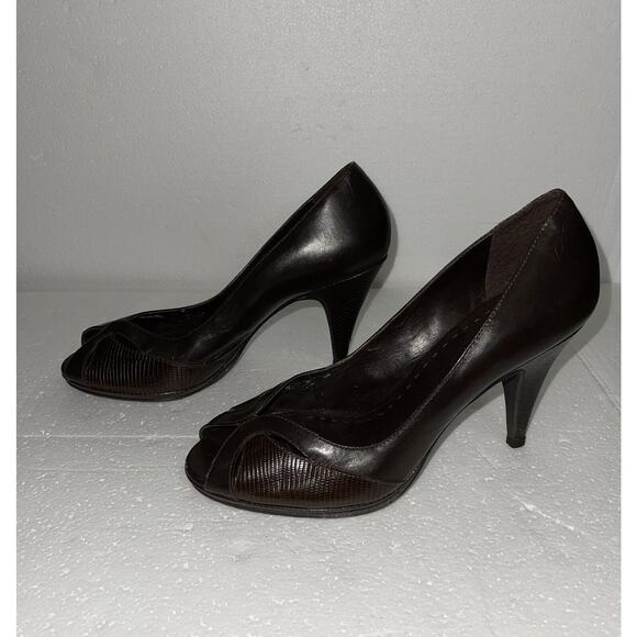 Gianni Bini Brown Leather Round Toe Pumps Size 8.5 shoes heel - Picture 3 of 8